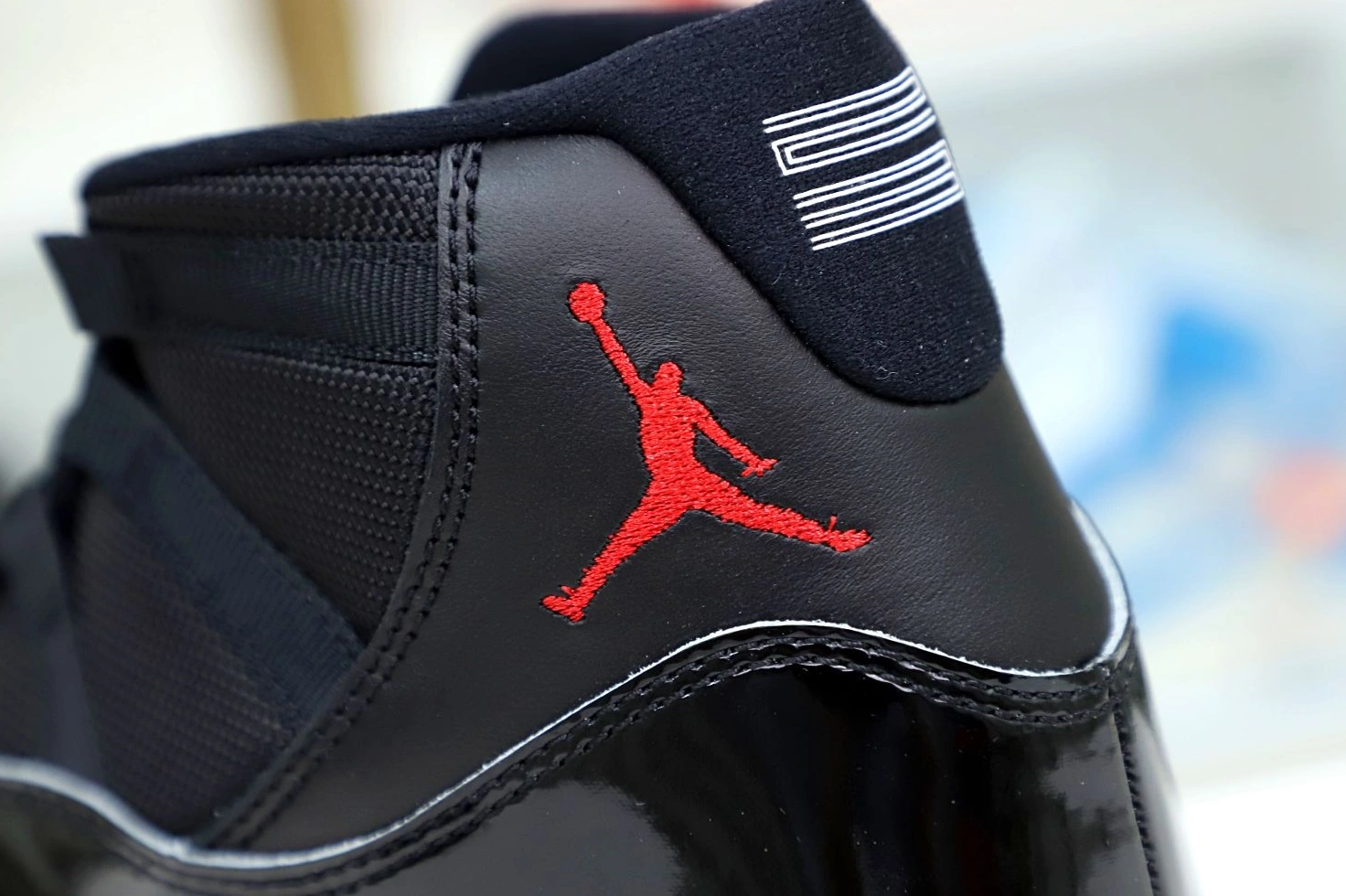 JORDAN 11 2019 RETRO AIR 'BRED' 0816